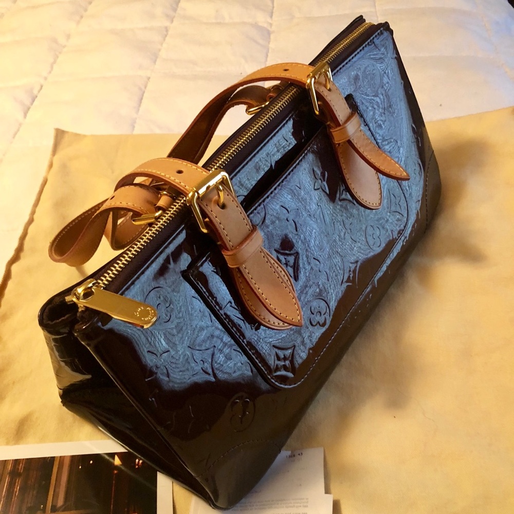 Louis Vuitton Purse ~ Black Cherry Vernis ❣️